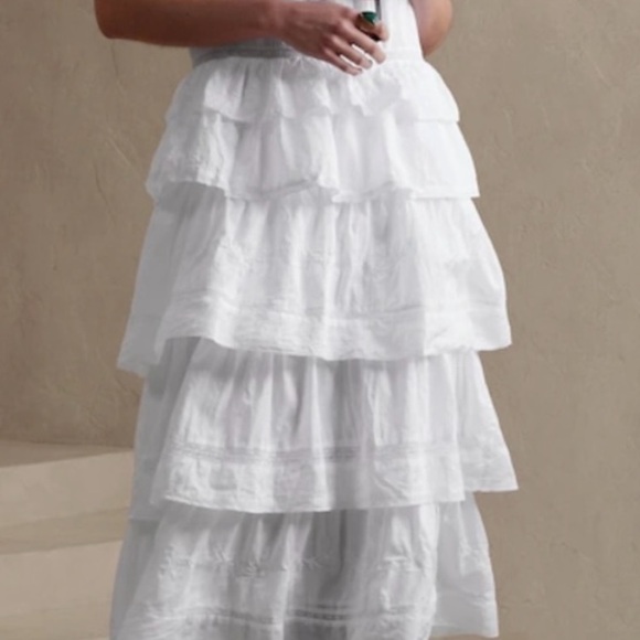 Banana Republic Selene Embroidered Midi Dress - Picture 3 of 8